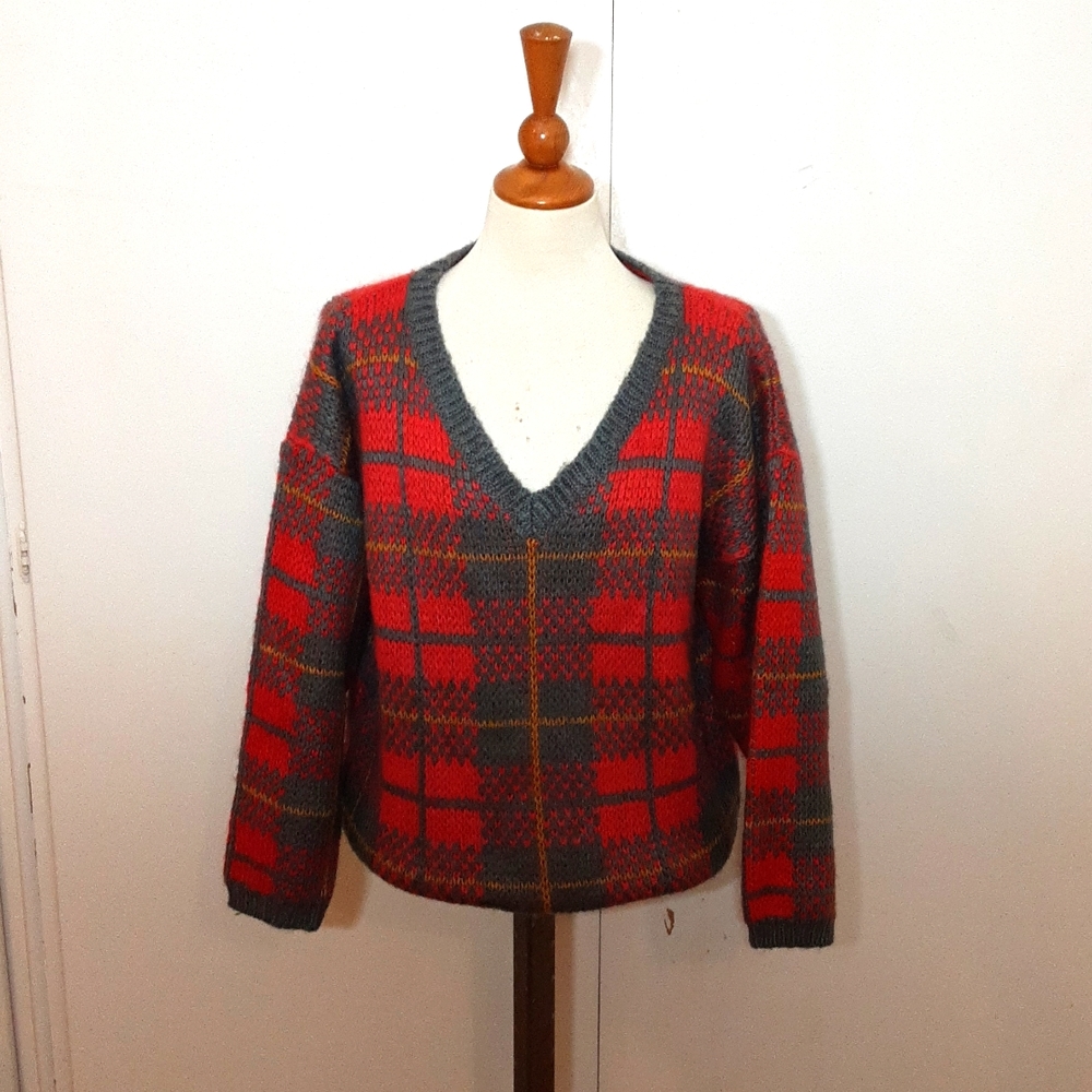 Vintage Aran Isle V Neck Sweater